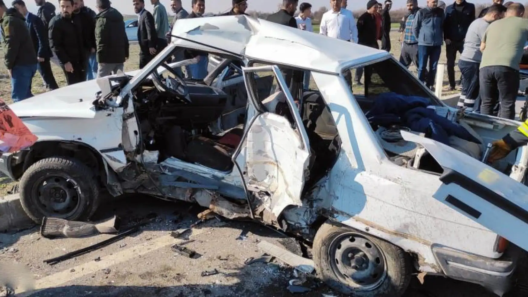 Konya'da 2 otomobil çarpıştı! Ölü ve yaralılar var!