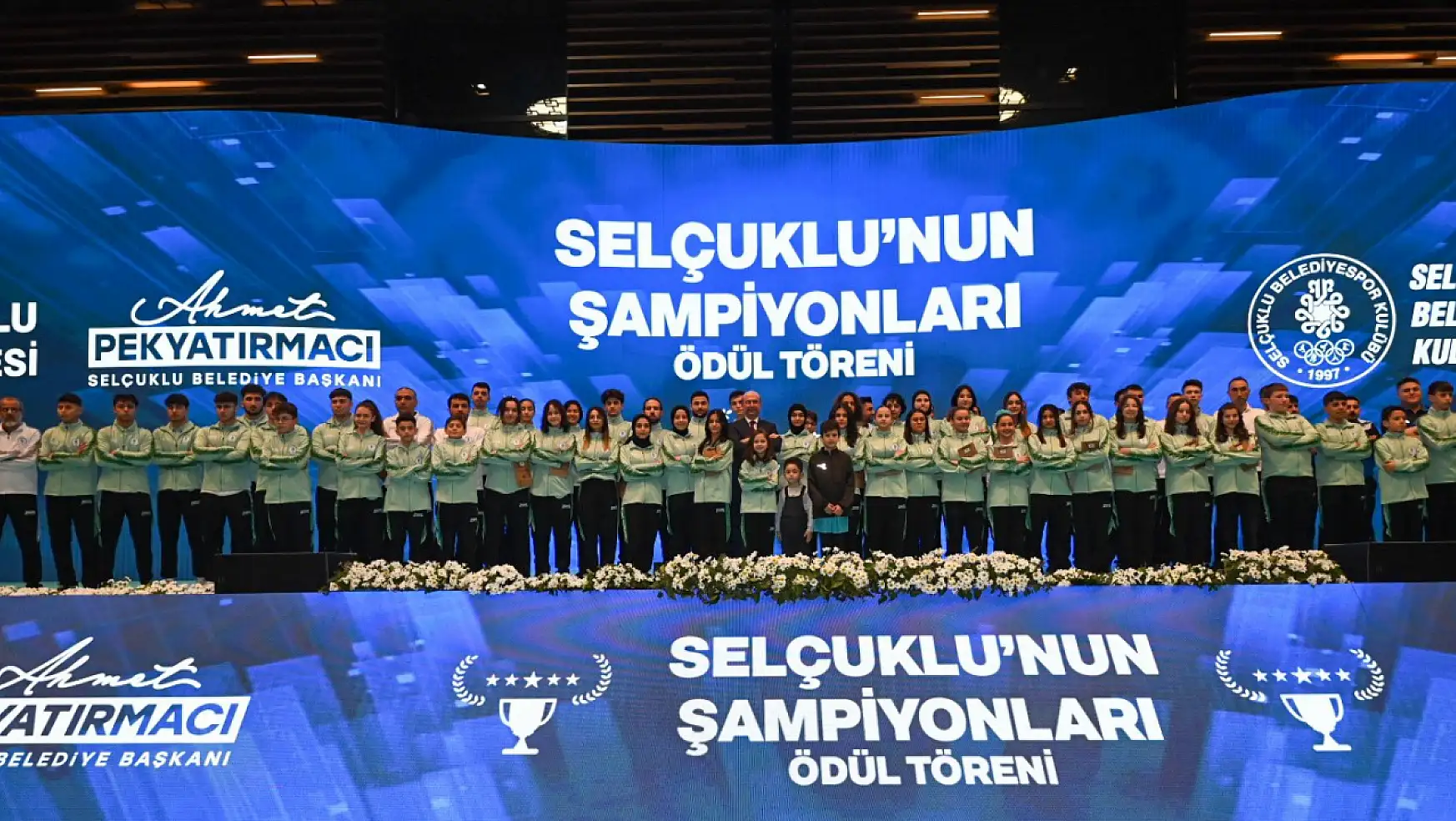 Konya'da başarılı sporcular ödüllendirildi!