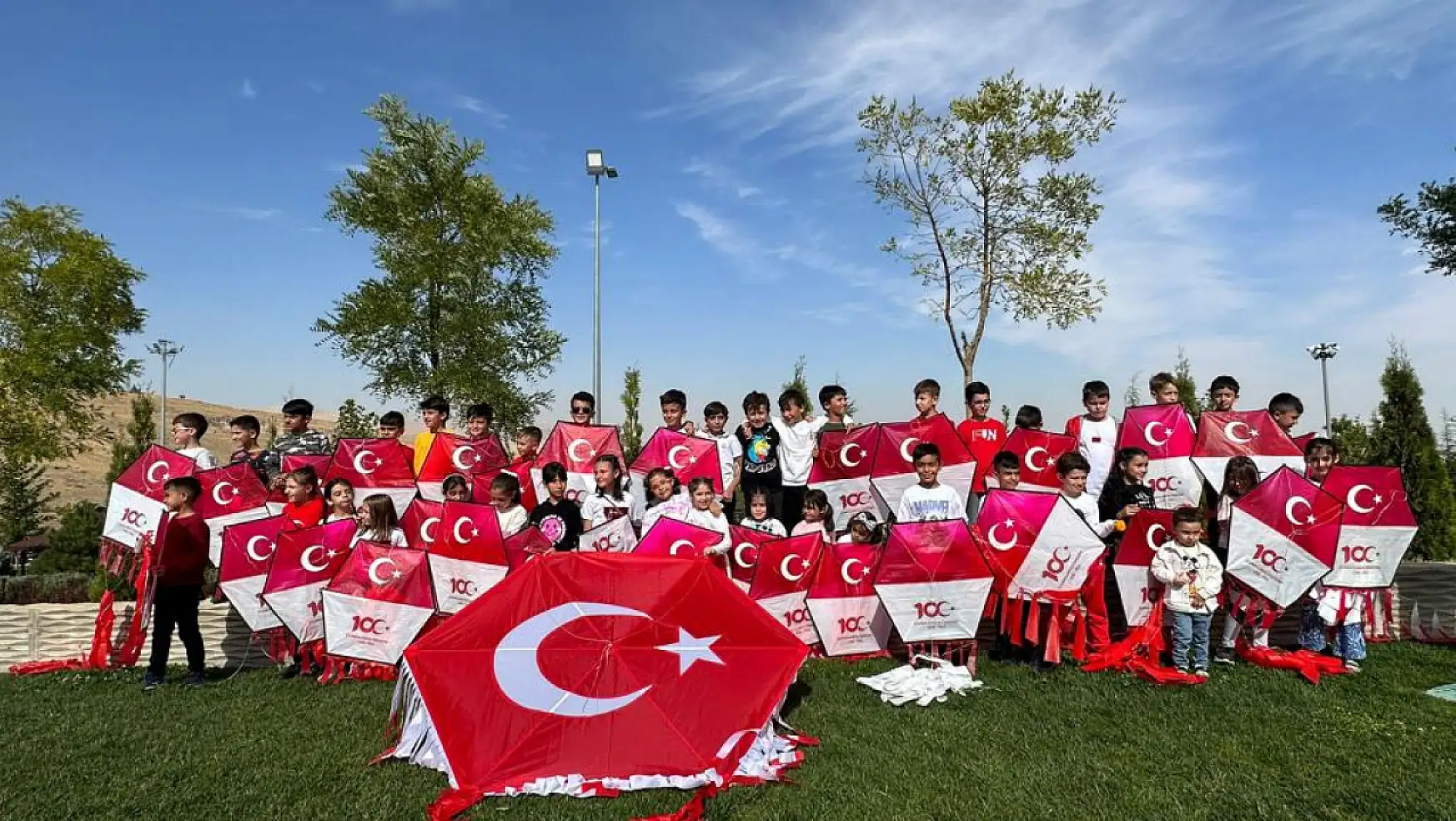 Konya'da bu okulda uçurtma şenliği düzenlendi