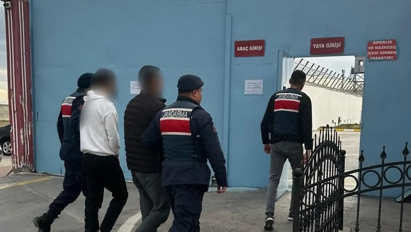 Konya'da hakkında kesinleşmiş hapis cezası bulunan 2 suçlu yakalandı!