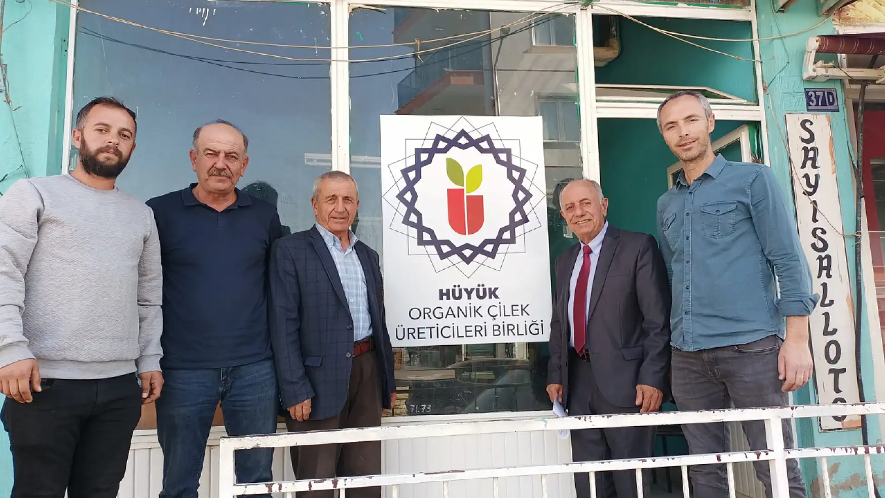 Konya'da Hüyük Organik Çilek Üreticileri Birliği Genel Kurulu yapıldı!Muhammed Özer güven tazeledi!
