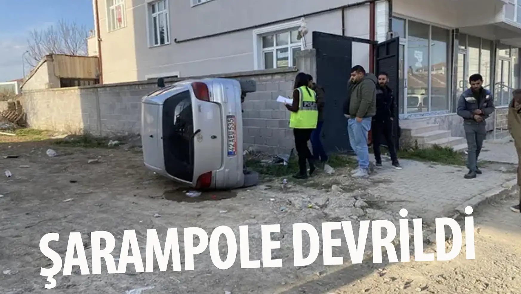 Konya'da bir otomobil şarampole devrildi!