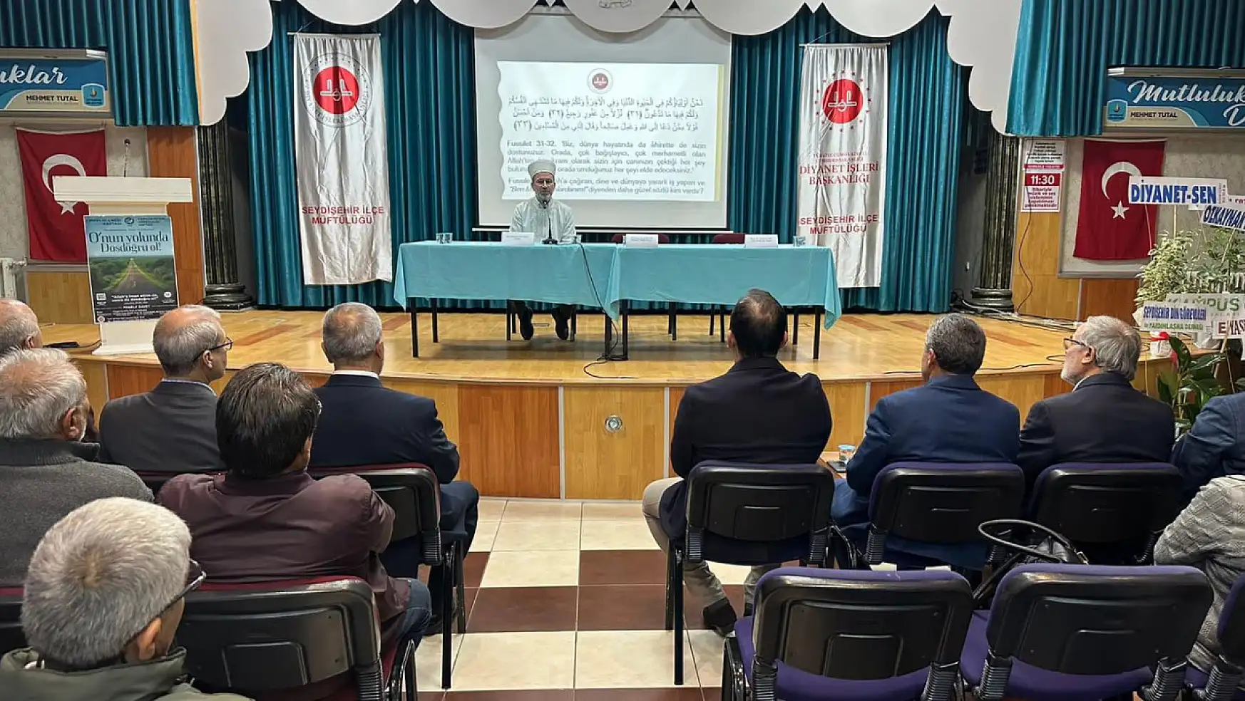 Konya'da Mevlid-i Nebi ile Camiler ve Din Görevlileri Haftası kutlanıyor