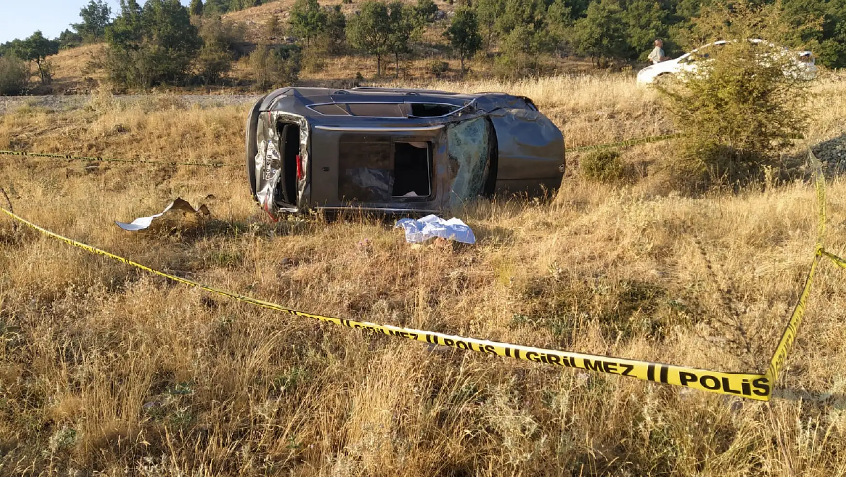 Konya'da şarampole devrile otomobil sürücüsü hayatını kaybetti