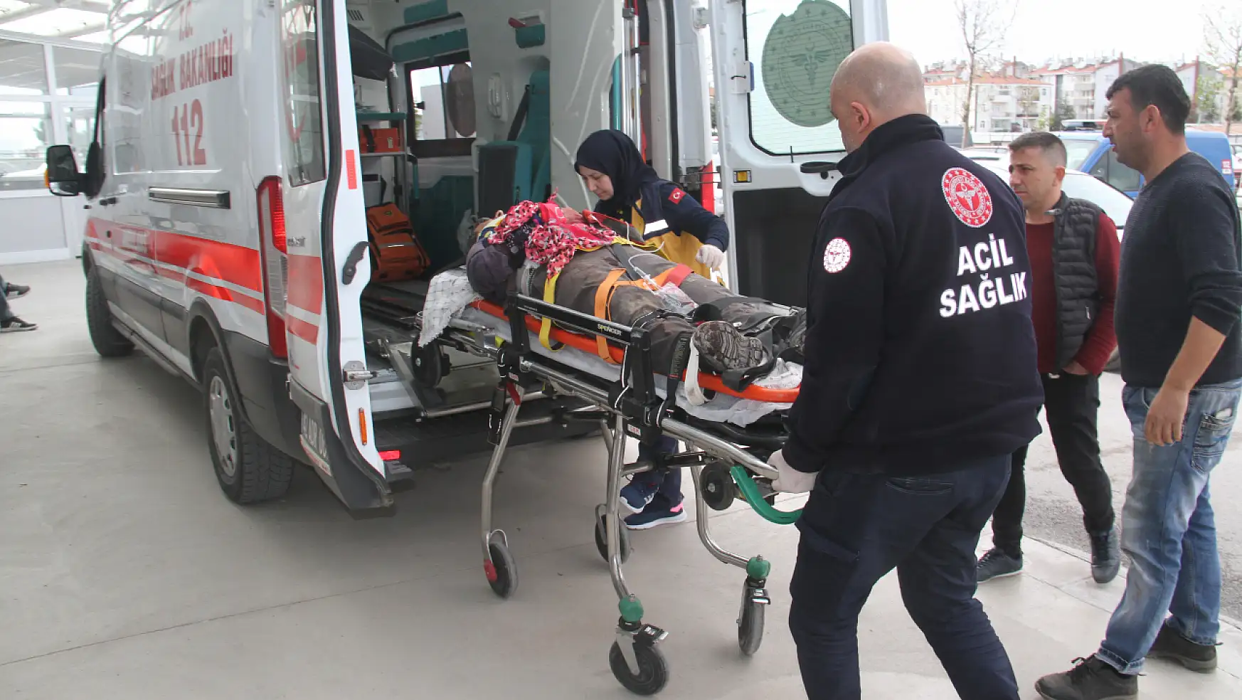Konya'da Taşlama makinesiyle çalışırken karnını ve kolunu kesen bir kişi hastanelik oldu