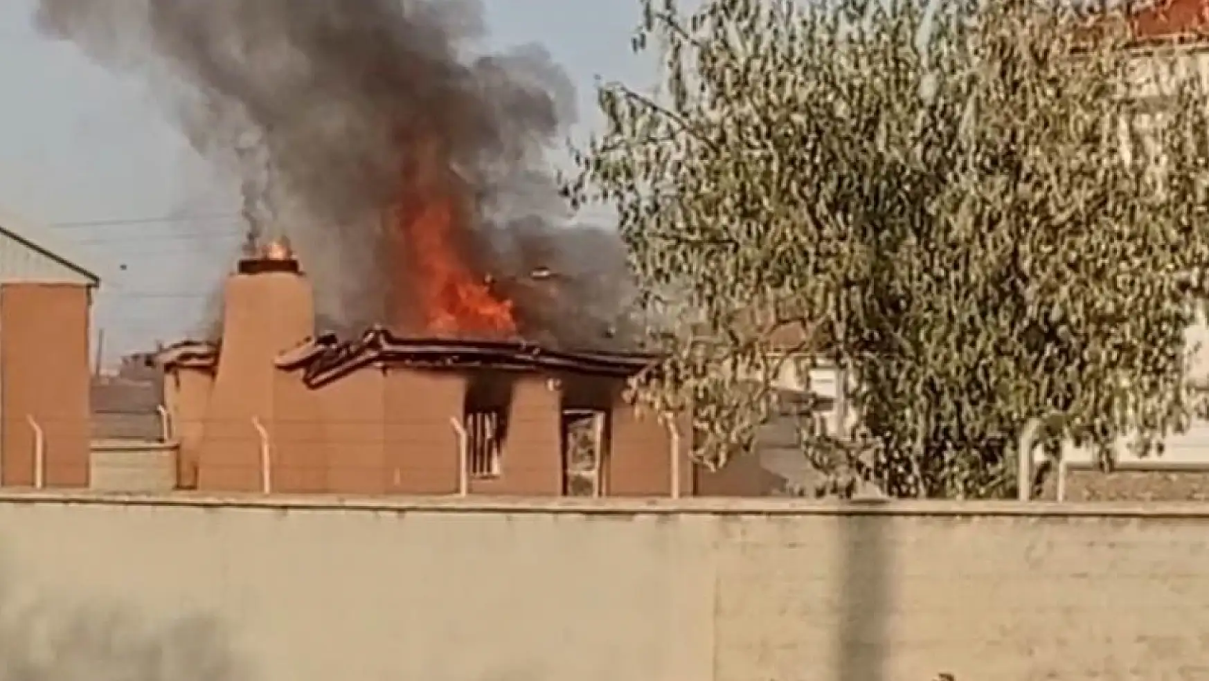 Konya'da yangın: Aşhane kullanılamaz hale geldi!