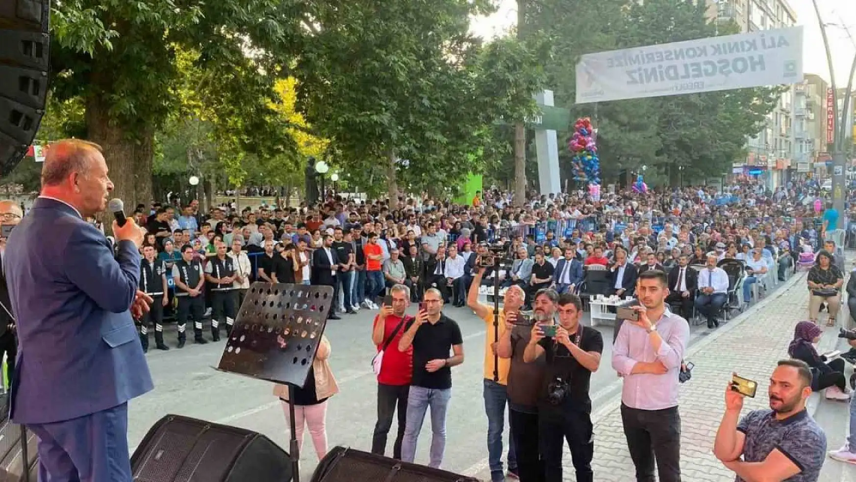 Konya'da, Yunus Emre Parkı Ali Kınık konseriyle açıldı