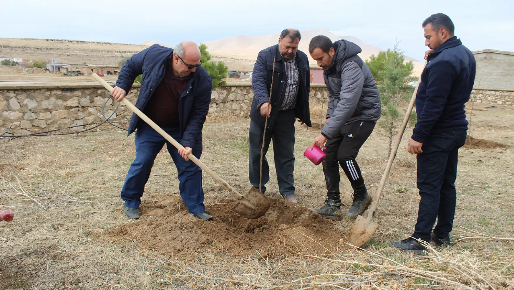Konya'daki atıl arazi meyve bahçesine dönüştürüldü!