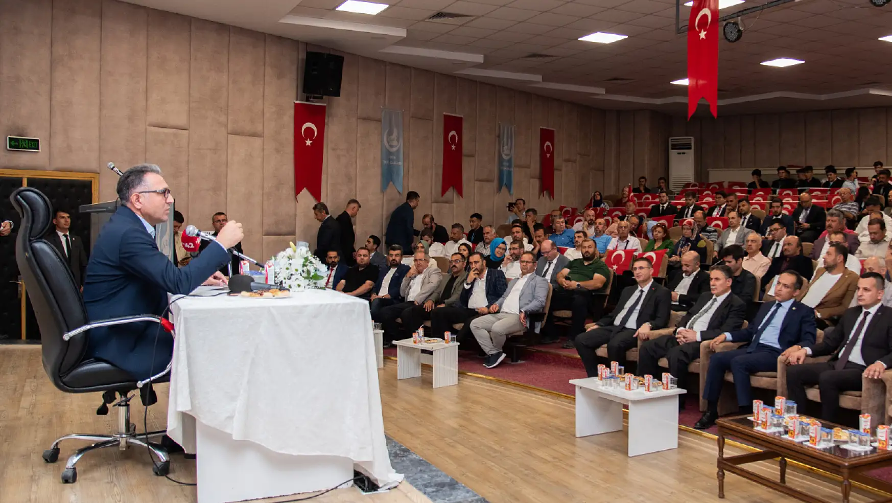 Konya'daki o üniversitenin rektöründen dikkat çeken konferans