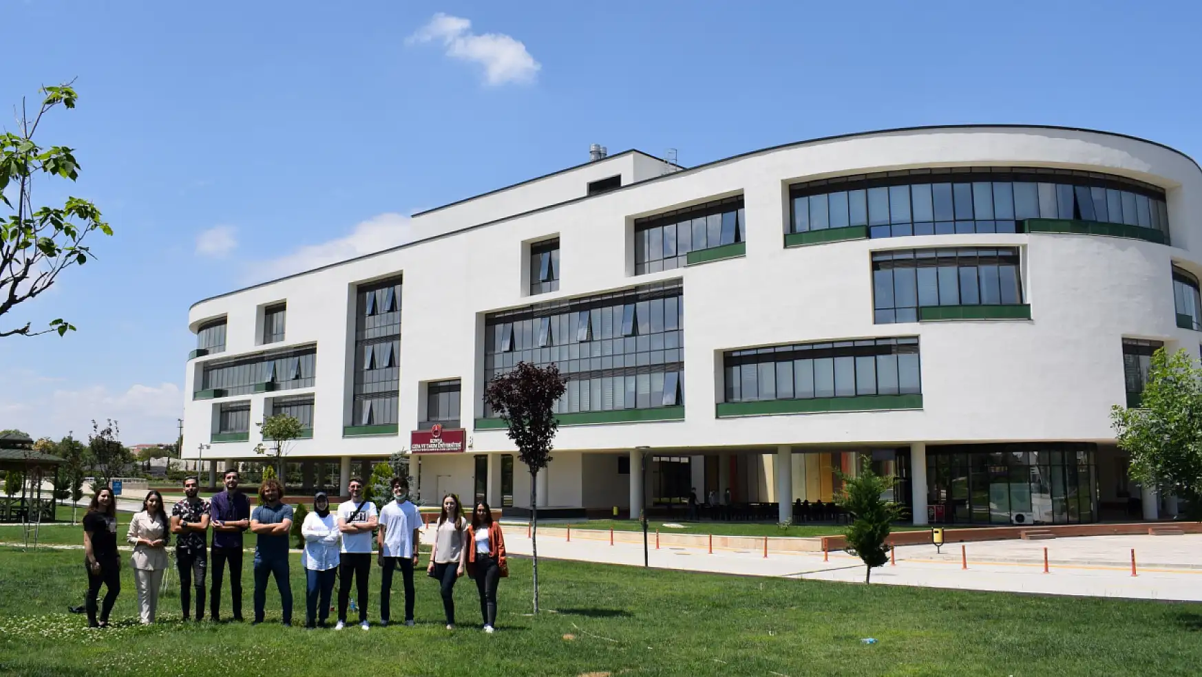 Konya'da bu üniversite en çok burs veren üniversite seçildi!