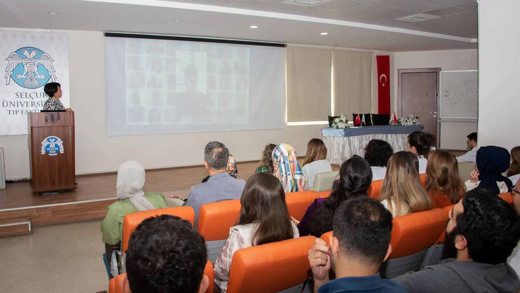 Konya Selçuk Üniversitesinde ürtiker hastalığına yönelik farkındalık semineri