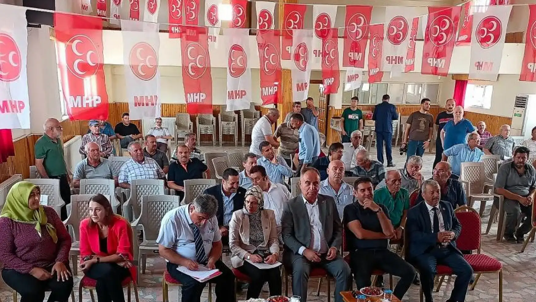 MHP Konya'nın o iki ilçesinde kongreye gitti