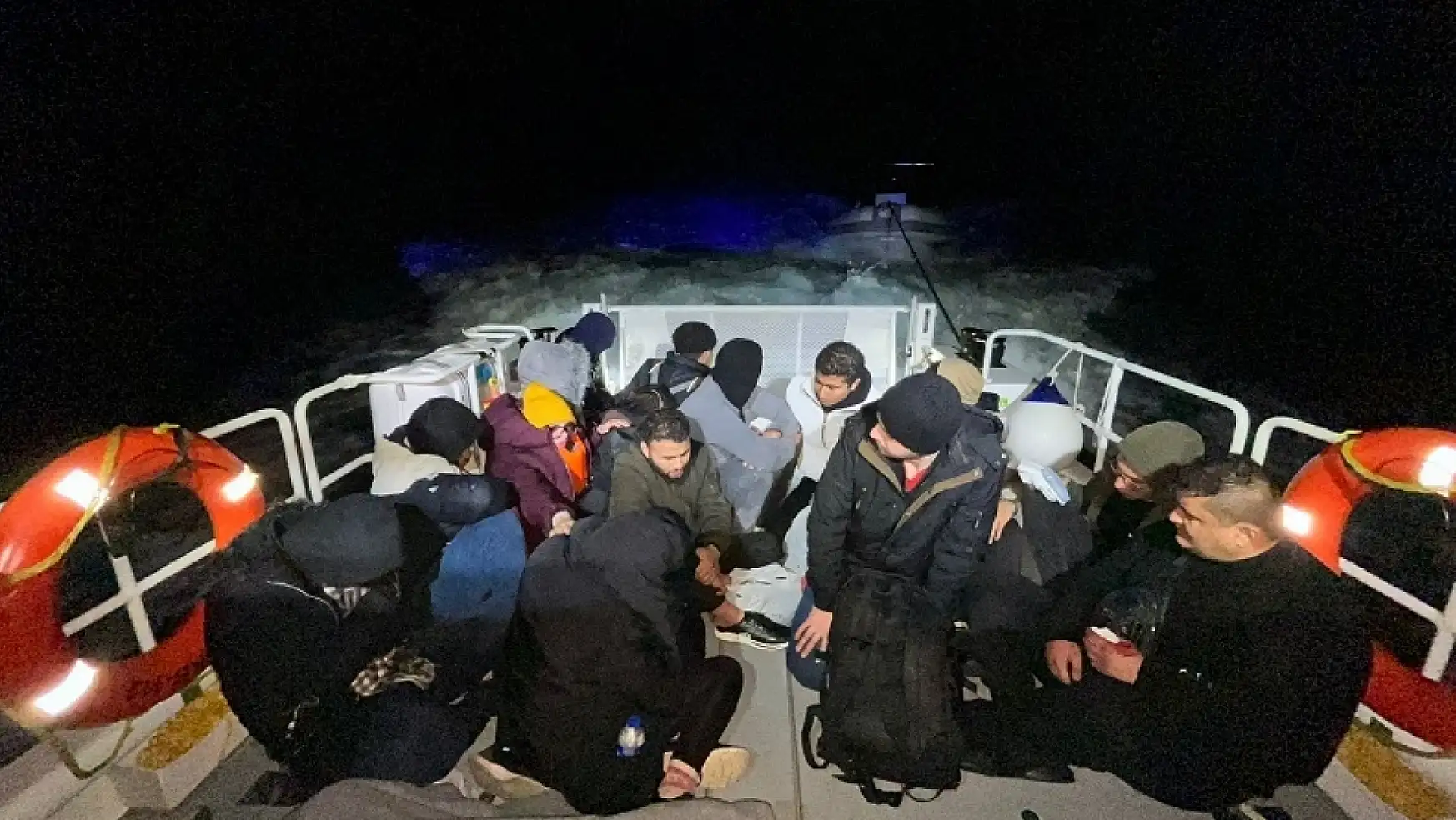 Muğla'da 17 düzensiz göçmen kurtarıldı!