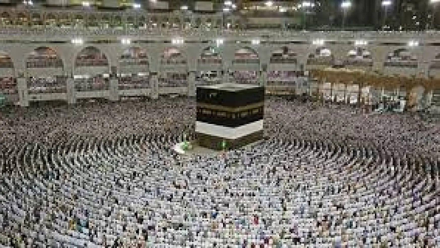 Mekke'de 1,8 milyon hacı, bayram namazı kıldı