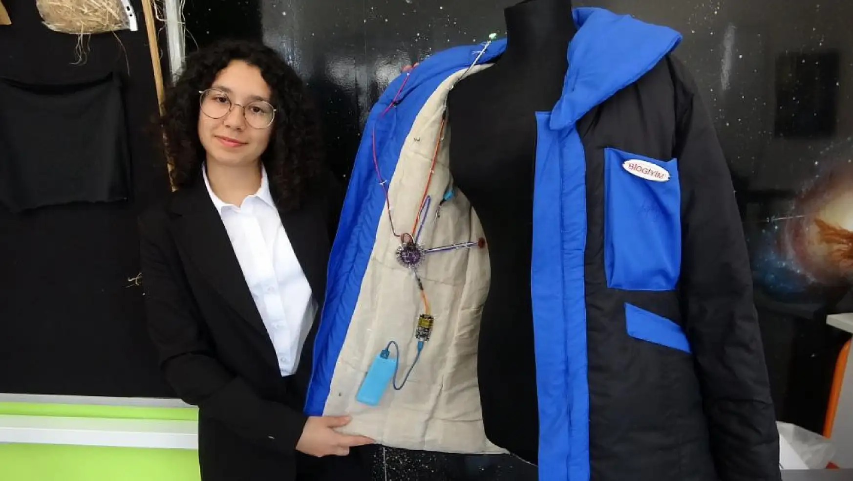 Öğrenciler, Antarktika'da bilim insanların giyebileceği bir teknolojik mont tasarladı
