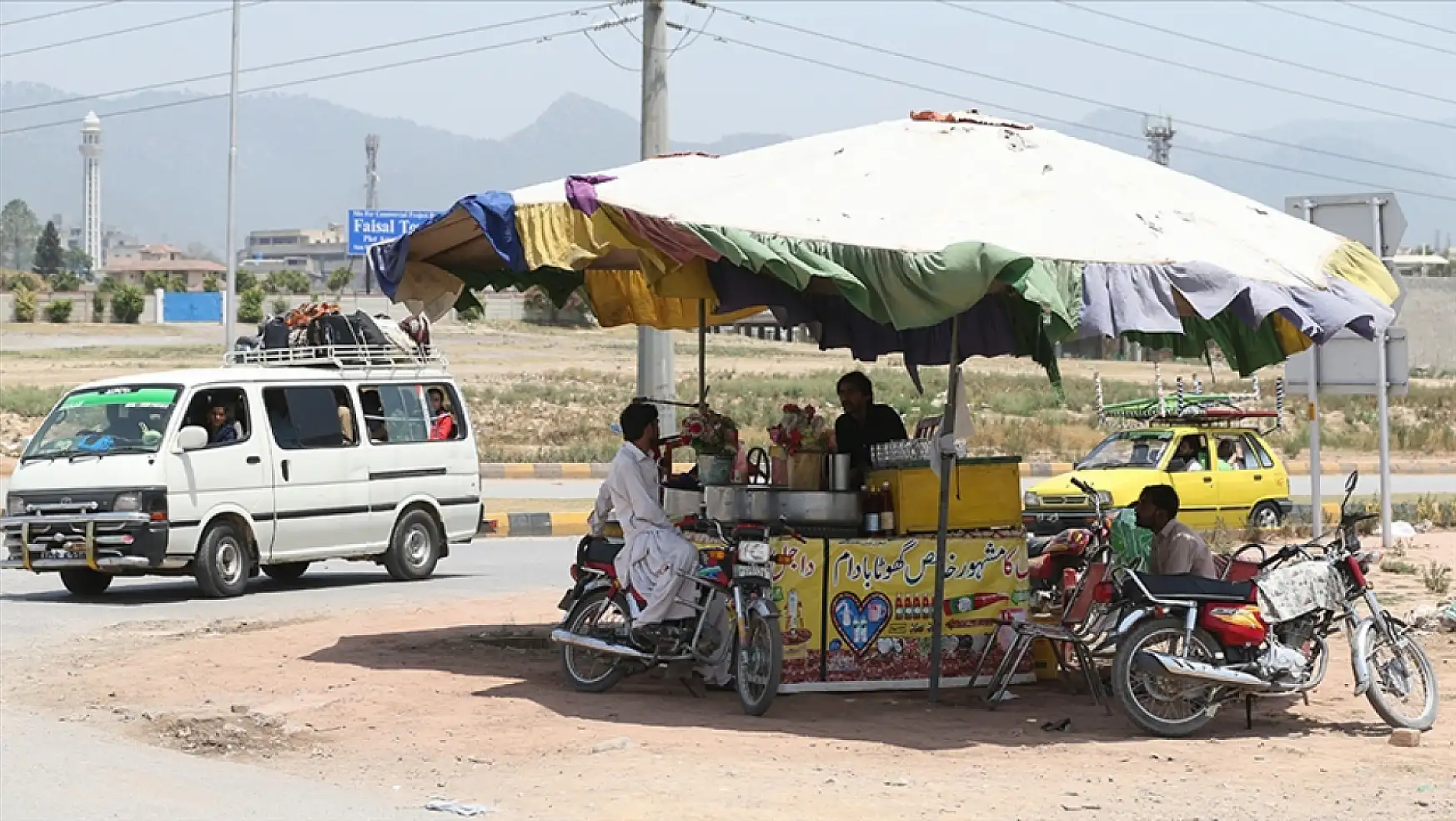 Pakistan'da aşırı sıcaklar can alıyor