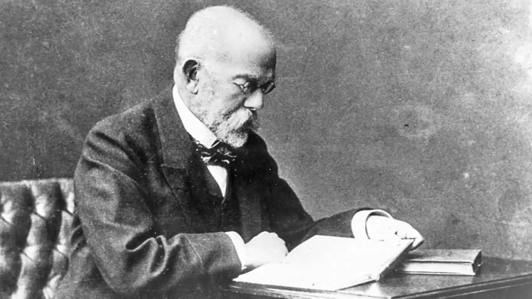 Robert Koch kimdir? Mikrobiyolojinin öncüsü Robert Koch