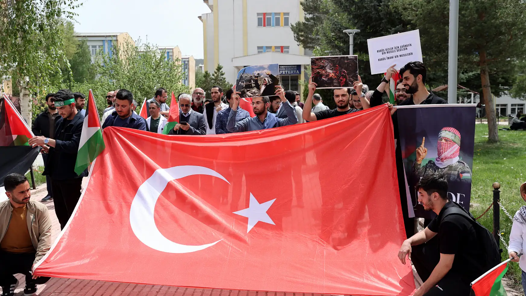 Sivas Üniversitesi öğrencileri, Filistin için dayanışma içinde