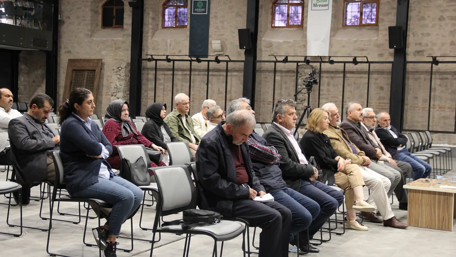 TYB Konya Şubesi'nde Osmanlı – Karamanoğlu Münasebetleri konuşuldu