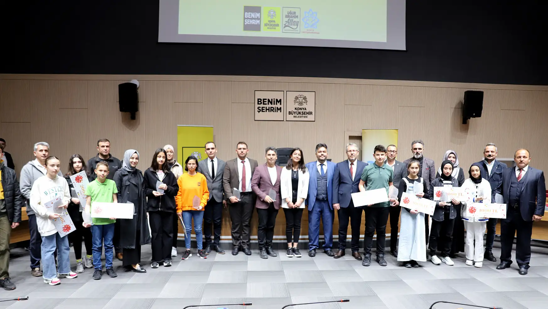 Konya Büyükşehir Çocuk Meclisi'nde Proje Yarışmasının Kazananları Ödüllendirildi