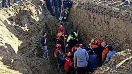 Drenaj çalışması sırasında toprak kaydı! Muhtar göçük altında can verdi