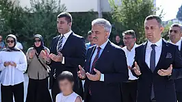 Konya için yola çıktılar: Ecdat mirasıyla buluşacak çocuklar dualarla uğurlandı!