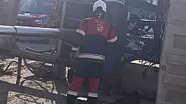 Korkutan kaza: Kontrolden çıkan kamyon devrildi
