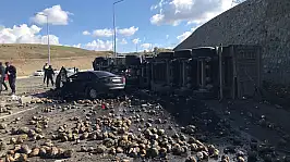 Otomobil TIR'ın altında kaldı! 4 ölü