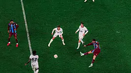 Trendyol Süper Lig: Trabzonspor: 1 - Beşiktaş: 0 (İlk yarı)