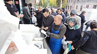 Palamut'un tanesi 50 liradan satıldı, tezgâhlarda yoğunluk yaşandı