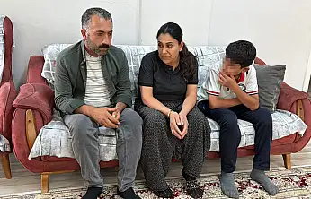 12 gündür kayıp olan 16 yaşındaki Elvan Yücetaş'tan sevindiren haber: Parklarda uyumuş!