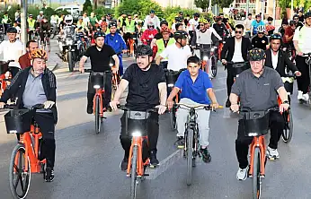 Avrupa bisiklet başkenti Konya'da binlerce bisikletsever pedal çevirdi