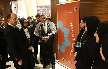 Başkan Altay, uluslararası konferansta lise öğrencileriyle bir araya geldi