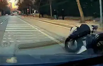 Konya'da yürekleri ağza getiren an: Bisikletli ölümden döndü