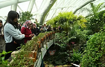 Konya Büyükşehir'den 31 ilçenin emekçi kadınlarına 15 Ekim sürprizi