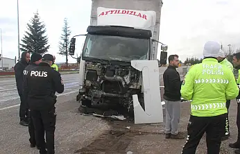 Konya'da 2 farklı kazada 7 kişi yaralandı!