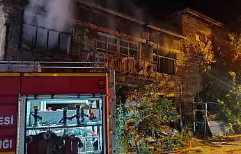 Konya'da 2 katlı müstakil evde yangın
