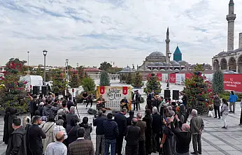 Konya'da 60 yıllık gelenek Mevlana Meydanı'nda başladı