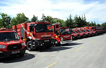 Konya'da ağacın tepesinde mahsur kaldı! İtfaiye ekipleri kurtardı