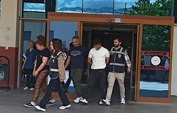 Konya'da altının ayarı kaçtı! Kuyumcuların dikkati vurgunu önledi