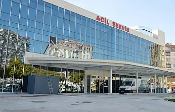 Konya'daki AVM'de kanlı tartışma! Bir kişi bıçaklandı