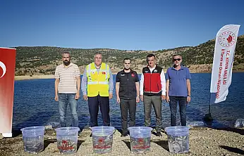Konya'da balıklandırma seferberliği: 122 bin yavru balık bırakıldı