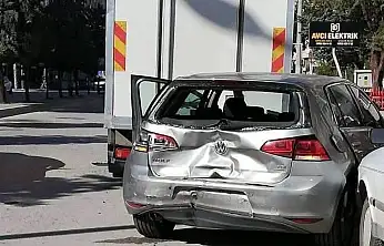 Konya'da bir araç diğerlerini de sürükledi! Zincirleme kazada 3 yaralı