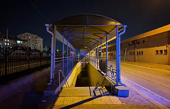 Konya'da bisiklet sürücüsü ölümle burun buruna geldi: Alt geçide uçtu!