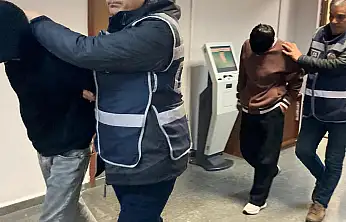 Konya'da çaldıkları motosikleti parçalarken yakalandılar