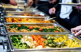 Konya'da cep yakan yemek fiyatlarına belediye ayarı: İşte haftalık menü ve fiyatlar!
