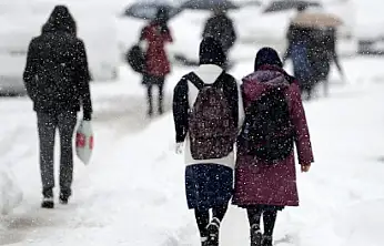 Konya'da eğitime kar engeli: Okullar tatil edildi!