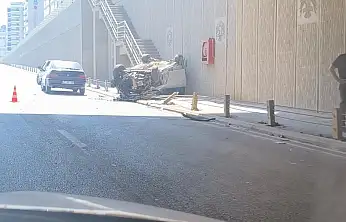 Konya'da feci kaza: Otomobil alt geçitte takla attı