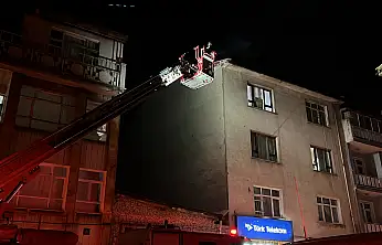 Konya'da gecenin karanlığını apartmandaki yangın aydınlattı!