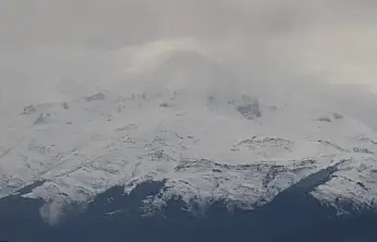 Konya'da kar yüzünü gösterdi! Zirveler beyaza büründü